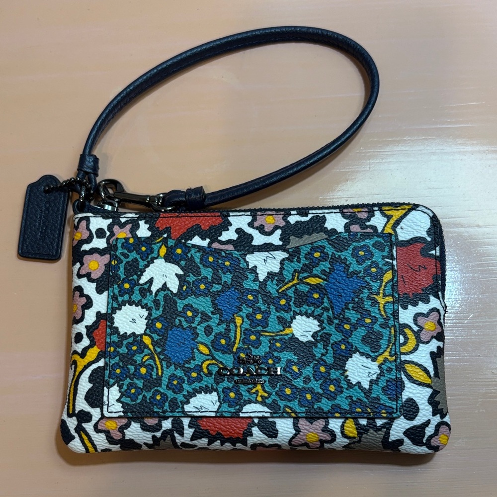 Coach Mixed Yankee Floral Wristlet Clutch